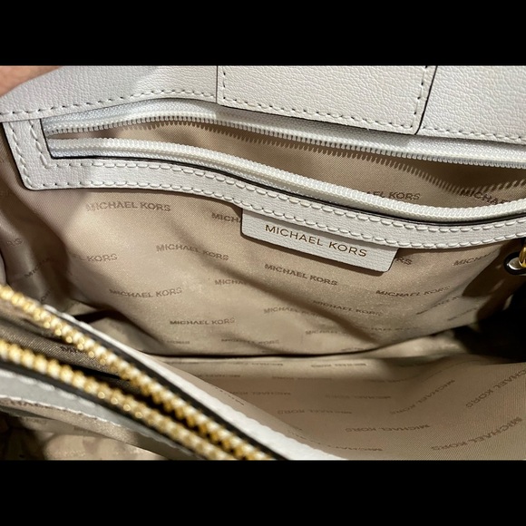 Michael Kors Purse - Picture 2 of 6